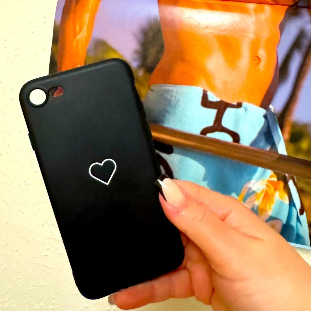 iPhone case for iPhone 7, black heart, rubber/silicone, compatible with iPhone 7